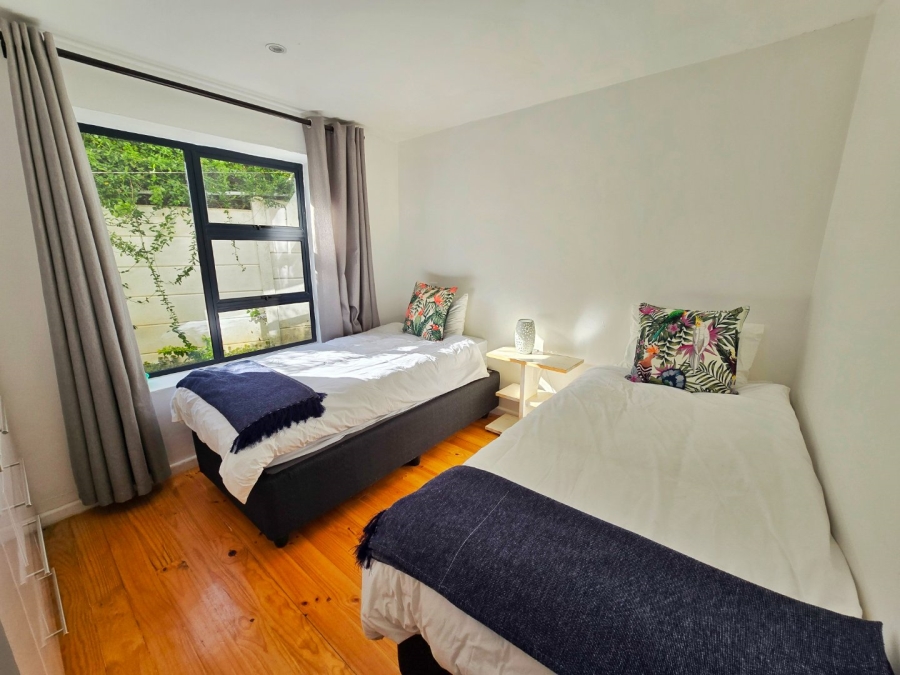 7 Bedroom Property for Sale in Kingfisher Creek Western Cape